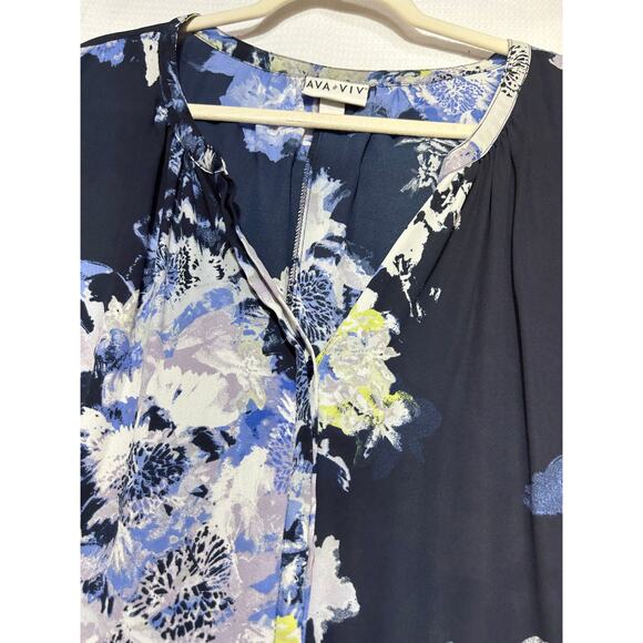 Ava & Viv Women's Thin Slippery Polyester Blouse Plus Size 3X - Picture 3 of 7